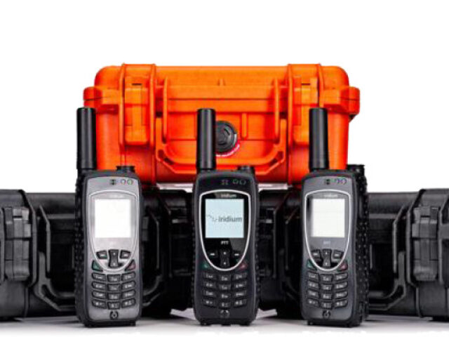 Kit de Teléfono Satelital en Verasat: Mantente Conectado en Cualquier Rincón del Mundo